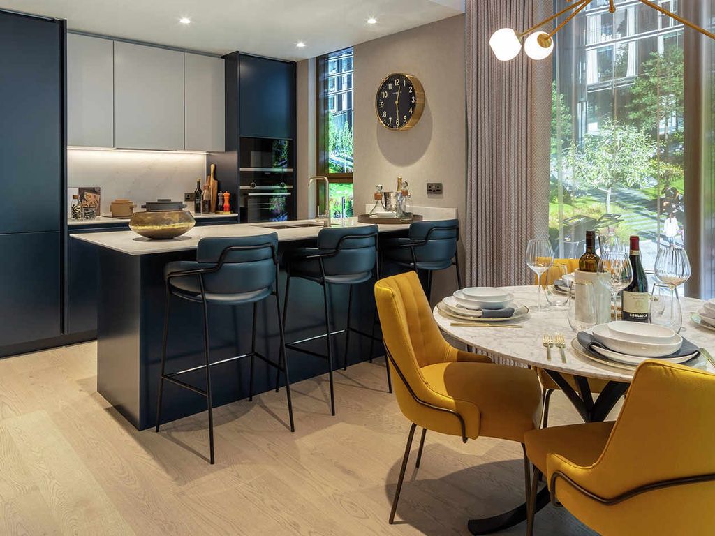 Harcourt Gardens South Quay Plz E14