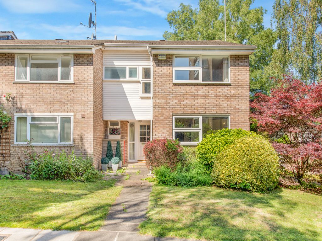 3 bed end terrace house for sale in Malvern Way, London W13, £700,000