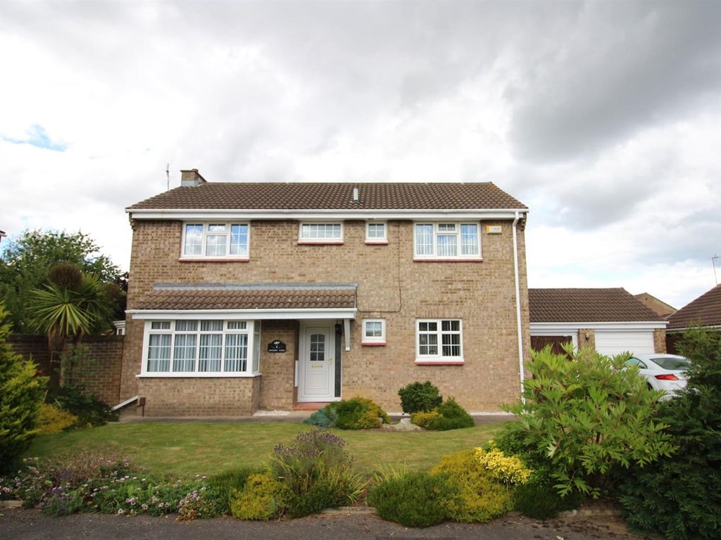 4 bed detached house for sale in Chilcroft Close, Wolviston Court