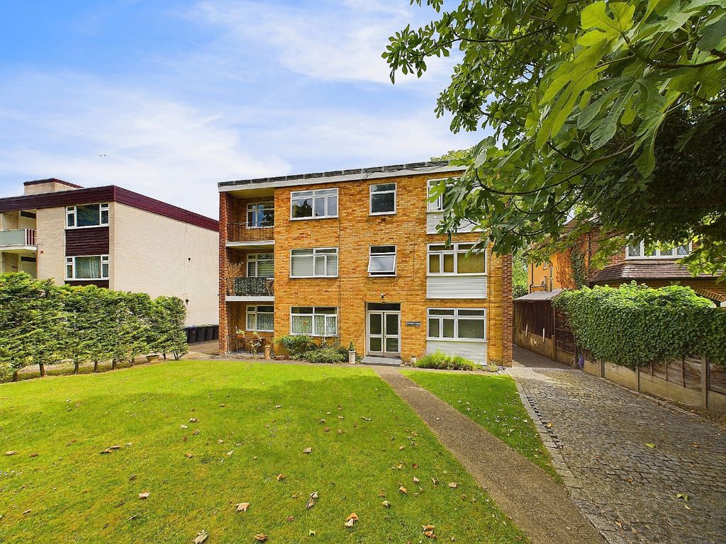 2 bed flat for sale in Chester Court, Durham Road BR2, £350,000 Zoopla
