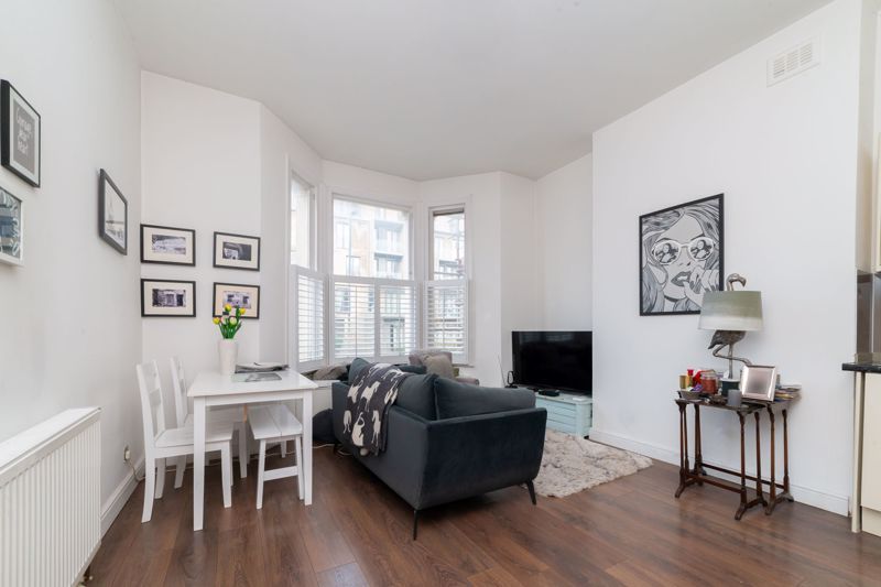 2 bed flat for sale in Kilburn Park Road, London NW6, £515,000 Zoopla