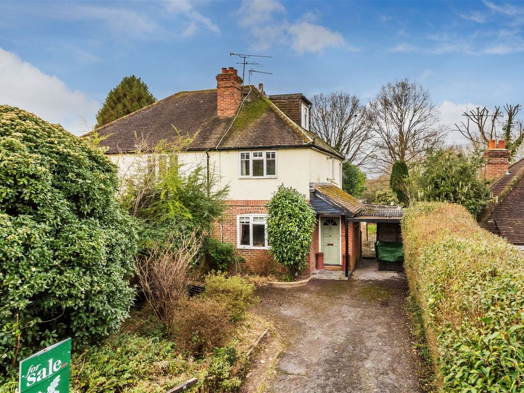 3 bed semidetached house for sale in West Street, Dormansland