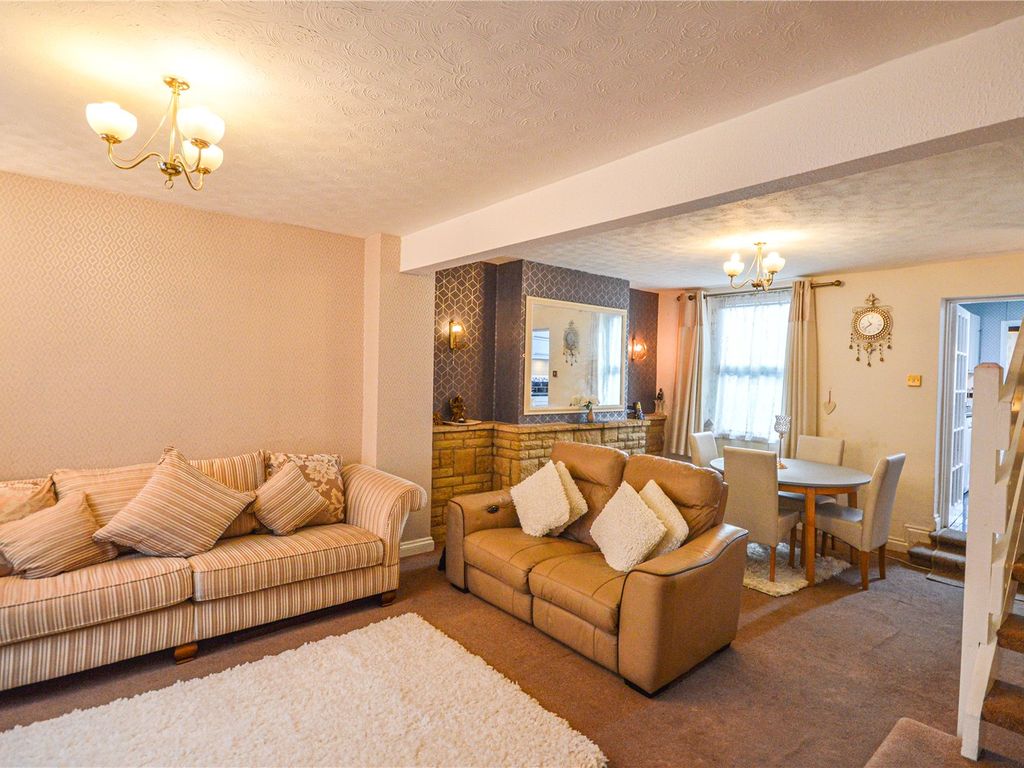 3 bed terraced house for sale in Albion Street, Town Centre, Swindon