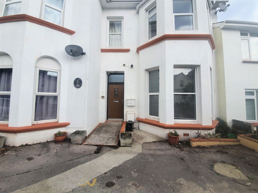 2 bed town house to rent in Grosvenor Road, Paignton TQ4, £1,000 pcm