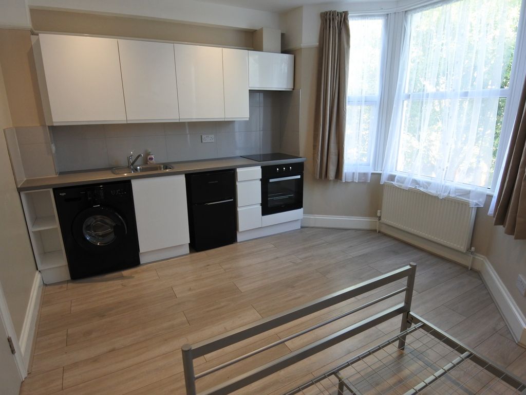 Studio to rent in Leopold Road, London NW10 Zoopla