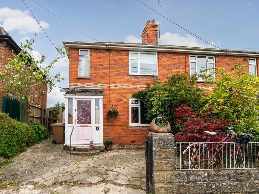 2 bed semidetached house for sale in Springfield Road, Wantage