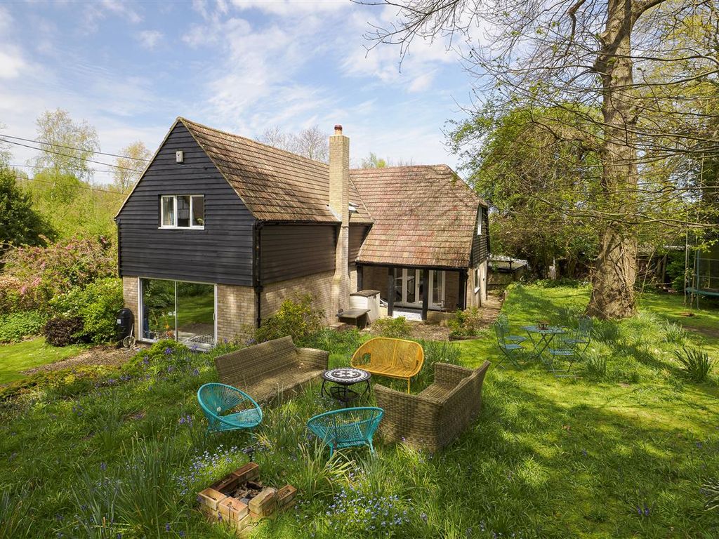 5 bed detached house for sale in Willow Bank, Hickmans Green, BoughtonUnderBlean ME13, £