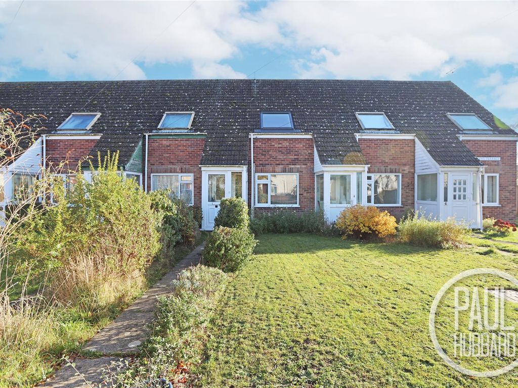 2 bed terraced house for sale in London Road, Kessingland NR33, £