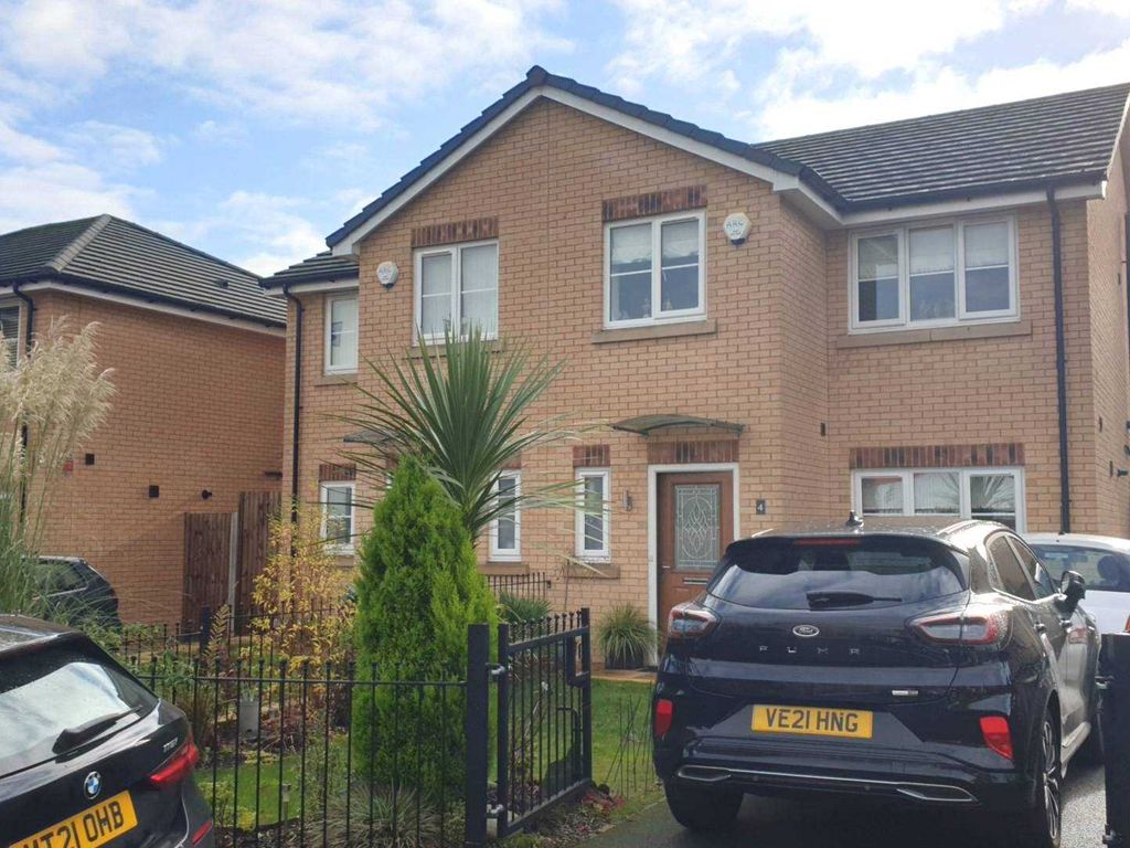 3 bed property to rent in Magna Drive, Manchester M8 Zoopla