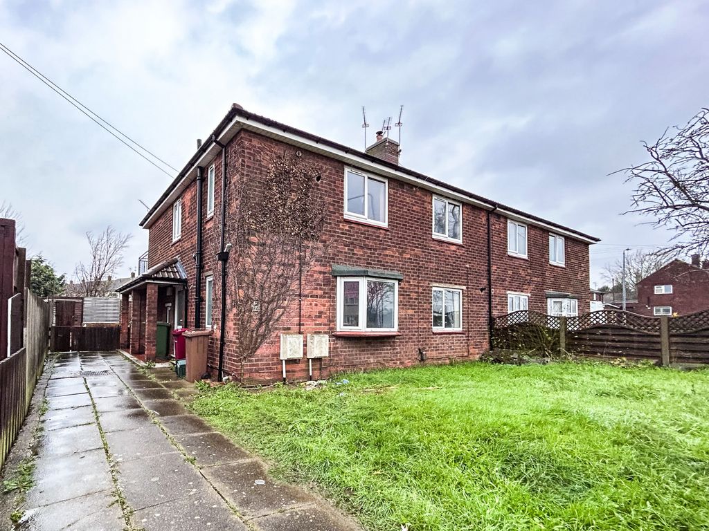 2 bed flat for sale in Everest Road, Scunthorpe DN16, £80,000 Zoopla