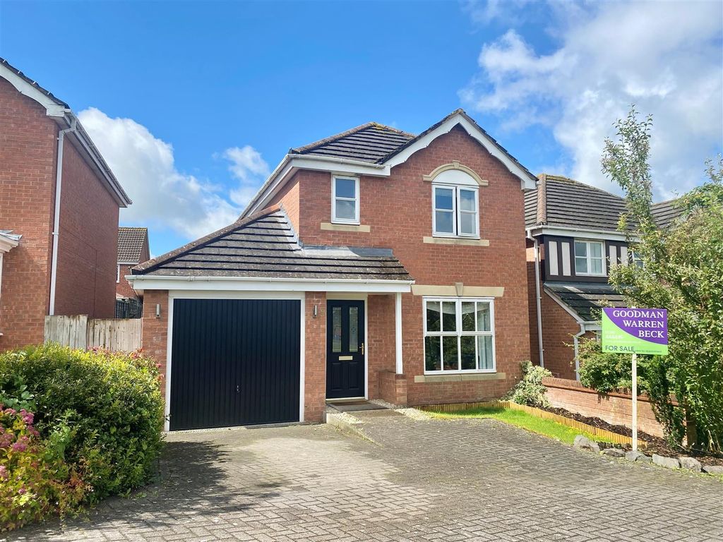 3 bed detached house for sale in Humbolts Hold, Pewsham, Chippenham