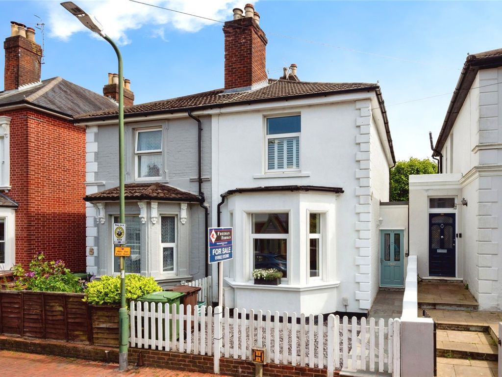 3 bed semidetached house for sale in Albion Road, Tunbridge Wells