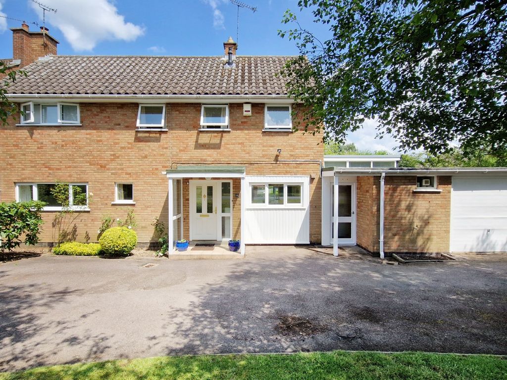 4 bed detached house for sale in Manor Road Extension, Oadby LE2 Zoopla