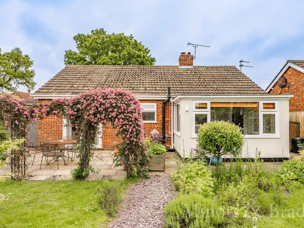 2 bed detached bungalow for sale in School Road, Potter Heigham, Great