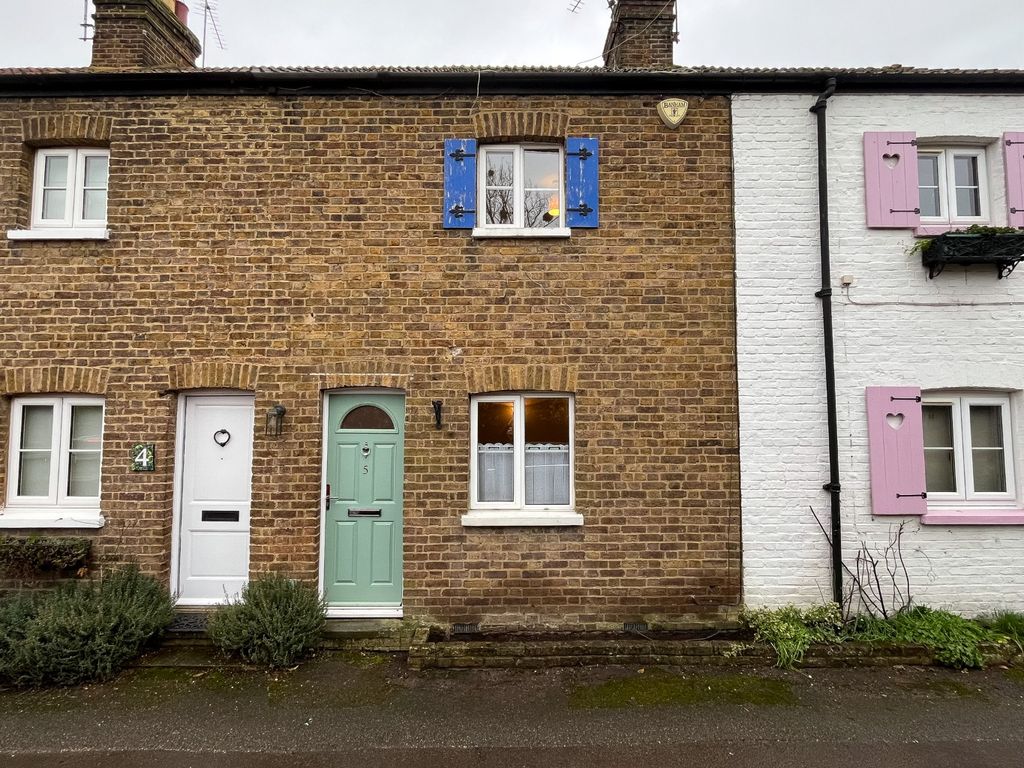 2 bed terraced house to rent in Elm Cottages, Holyport Street