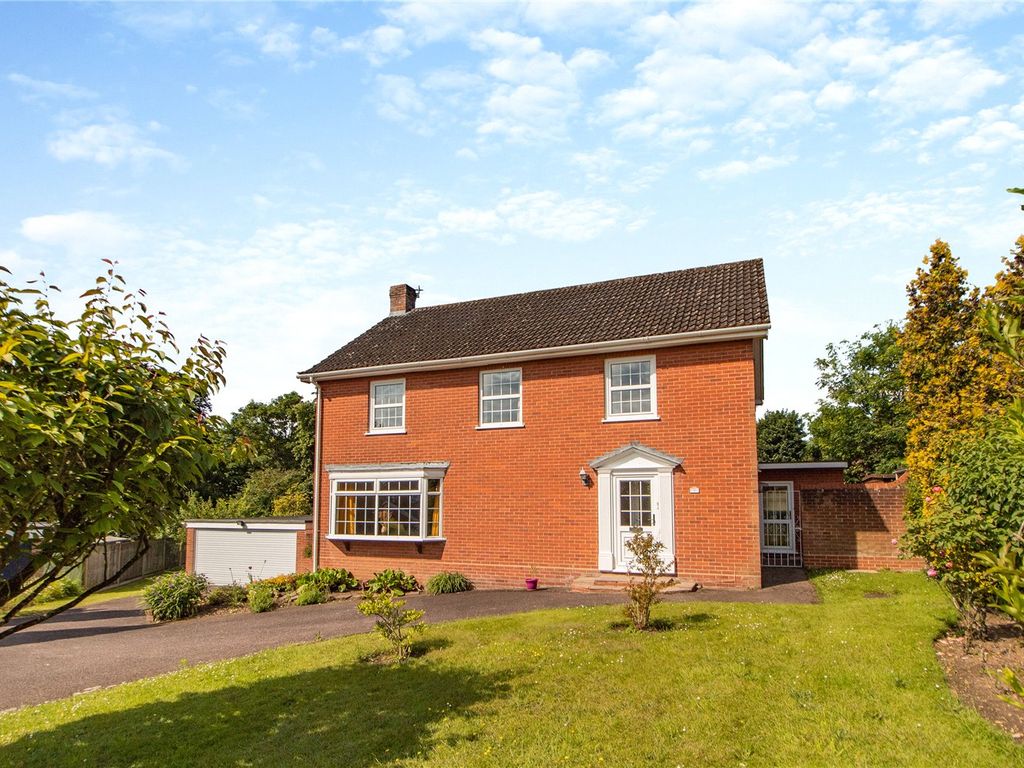 4 bed detached house for sale in Old Rectory Close, Norwich, Norfolk
