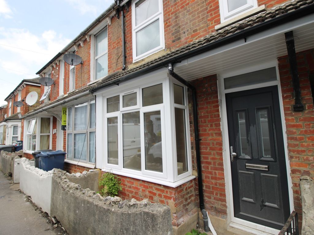 3 bed terraced house to rent in Upper Green Street, High HP11 Zoopla