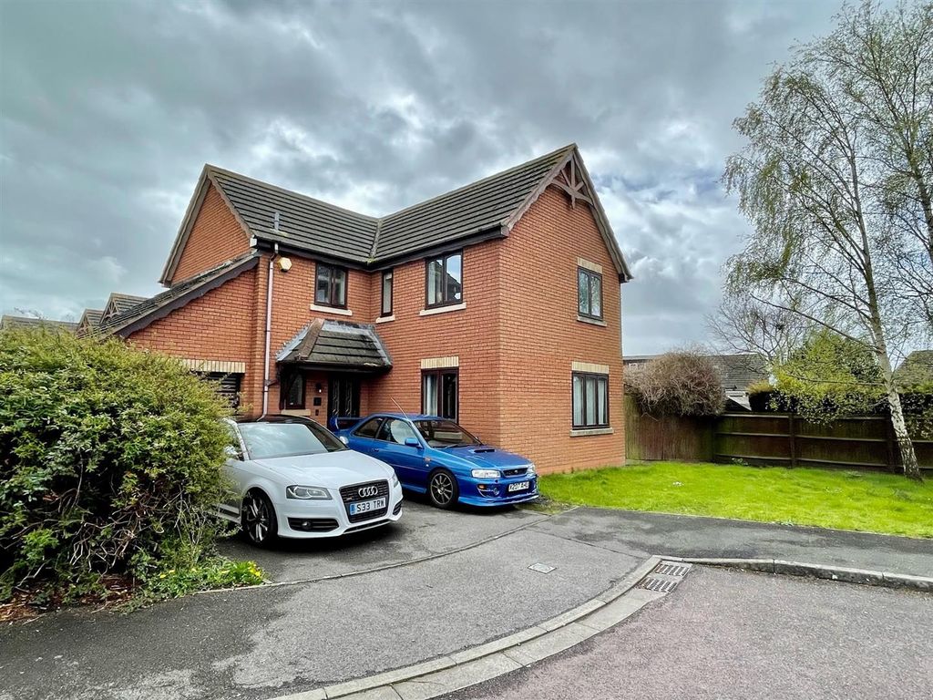 4 bed detached house for sale in Barrie Way, BurnhamOnSea TA8, £