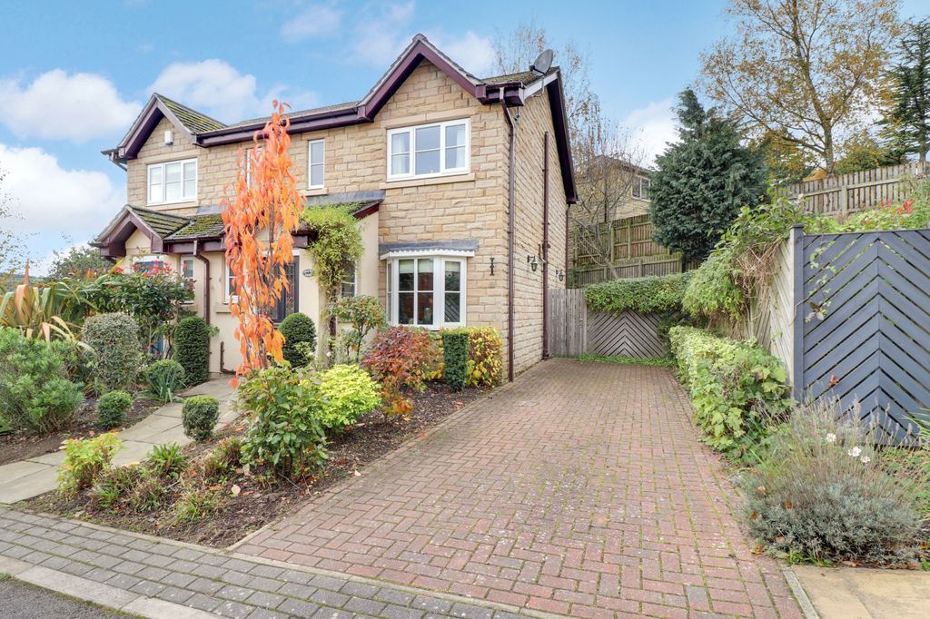 3 bed semidetached house to rent in Lower Royd, Honley, Holmfirth HD9