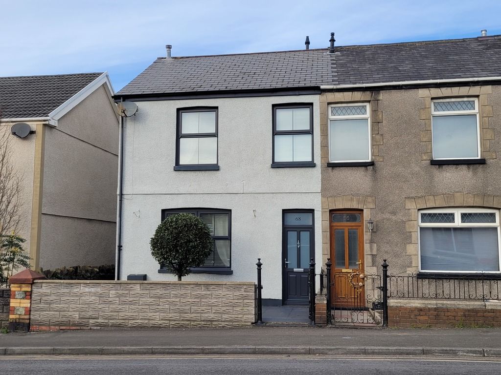 4 bed semidetached house for sale in Commercial Street, Kenfig Hill
