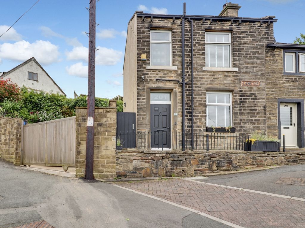 2 bed end terrace house for sale in Lane Top, Linthwaite, Huddersfield