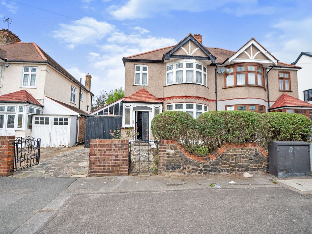 3 bed semidetached house for sale in Havering Road, Romford RM1 Zoopla