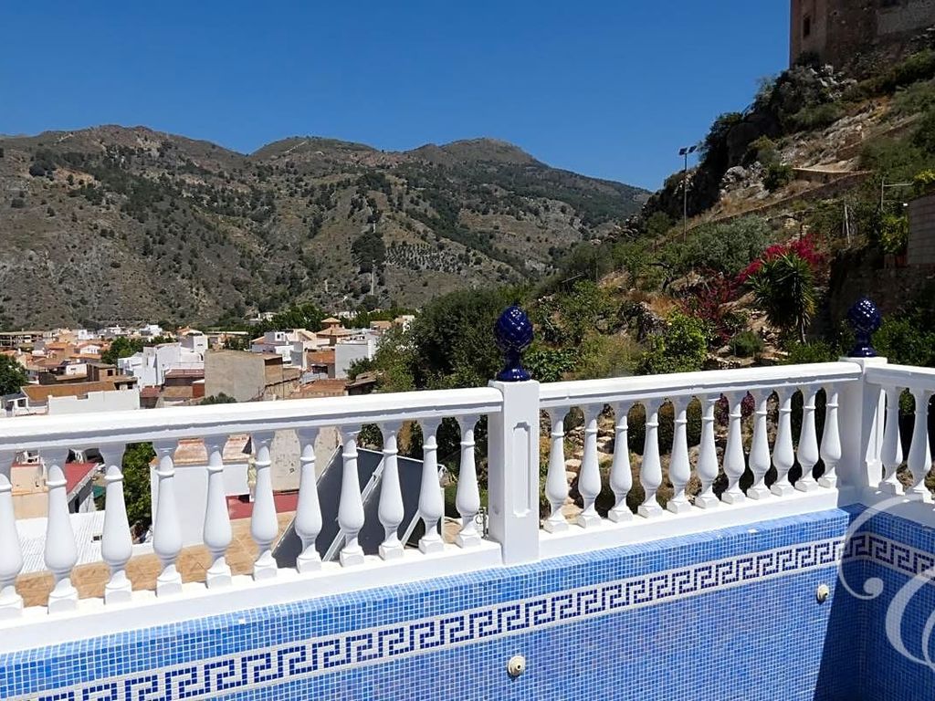 4 bed town house for sale in Vélez De Benaudalla, Vélez De Benaudalla, Granada, Andalusia, Spain