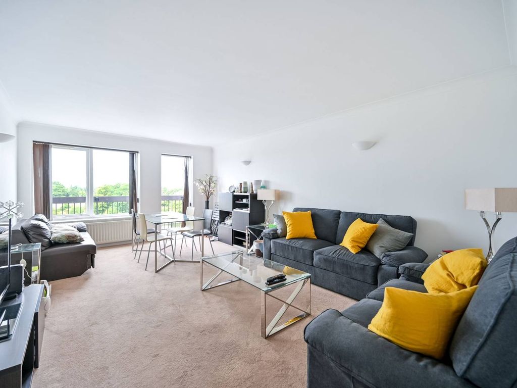 3 bed flat for sale in Portsmouth Road, Kingston, Kingston Upon Thames