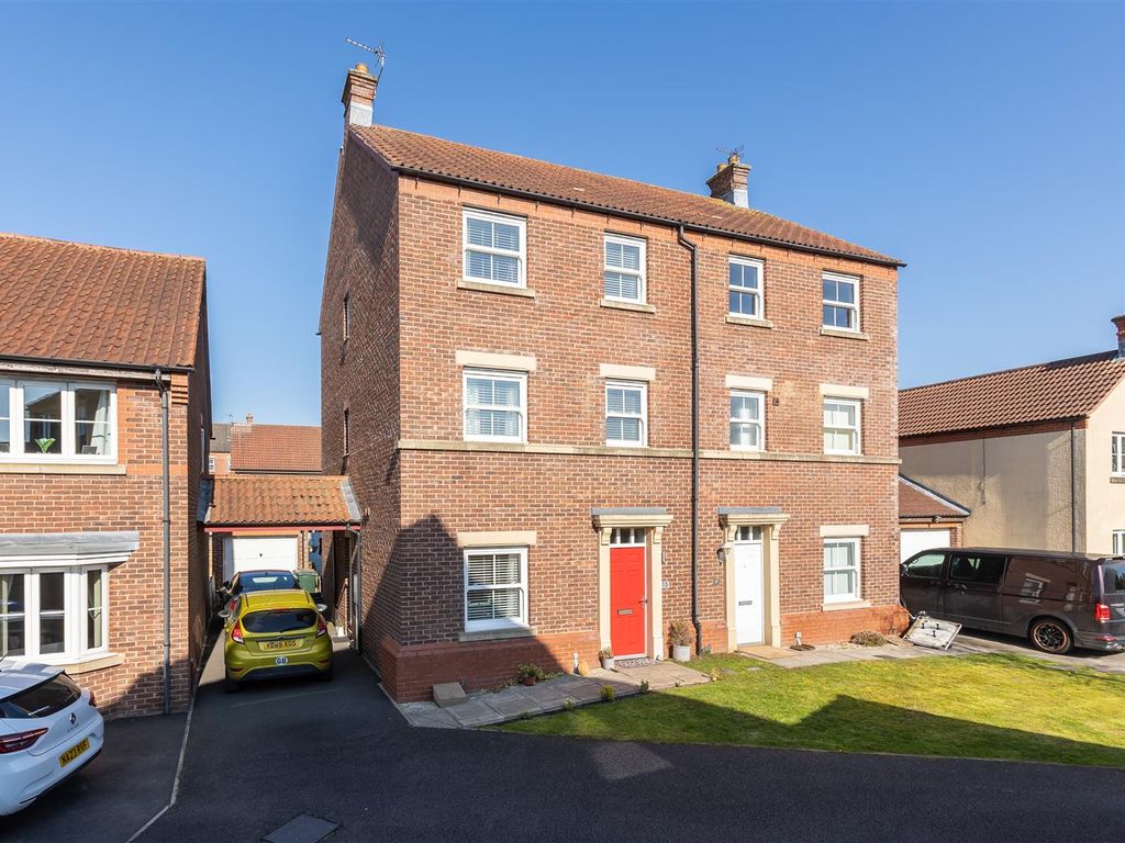4 bed semidetached house for sale in Fletton Road, Norton, Malton YO17