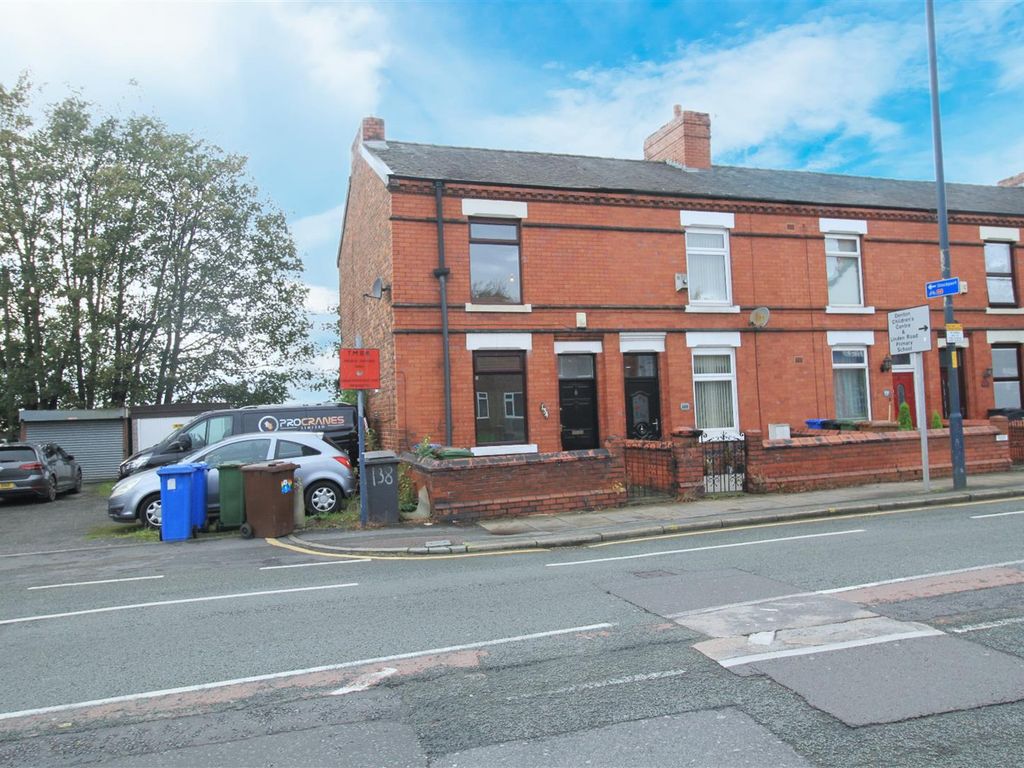 End terrace house to rent in Stockport Road, Denton, Manchester M34, £