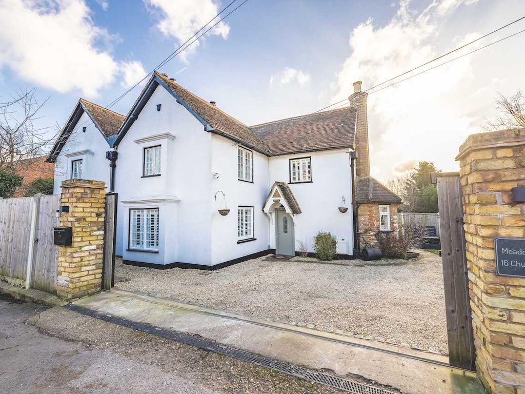 4 bed semidetached house for sale in Church Walk, Burnham SL1, £
