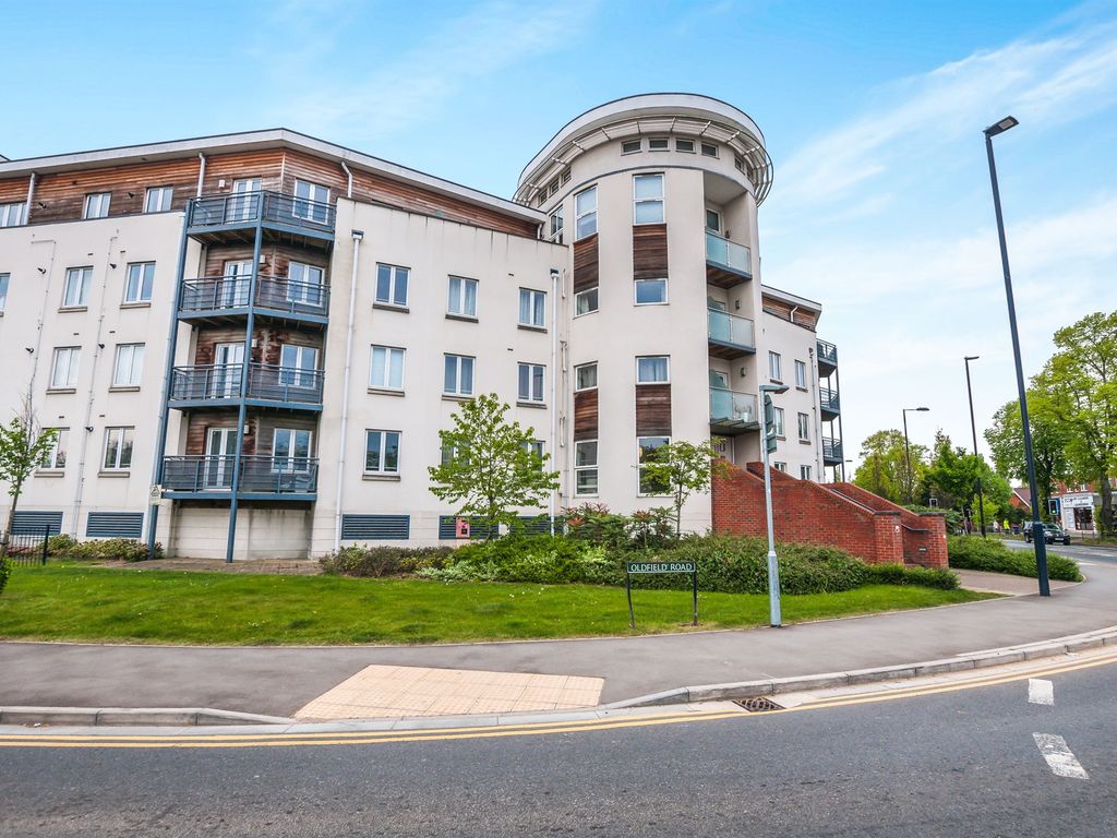 3 bed flat to rent in Kingsquarter, Maidenhead SL6, £2,100 pcm Zoopla