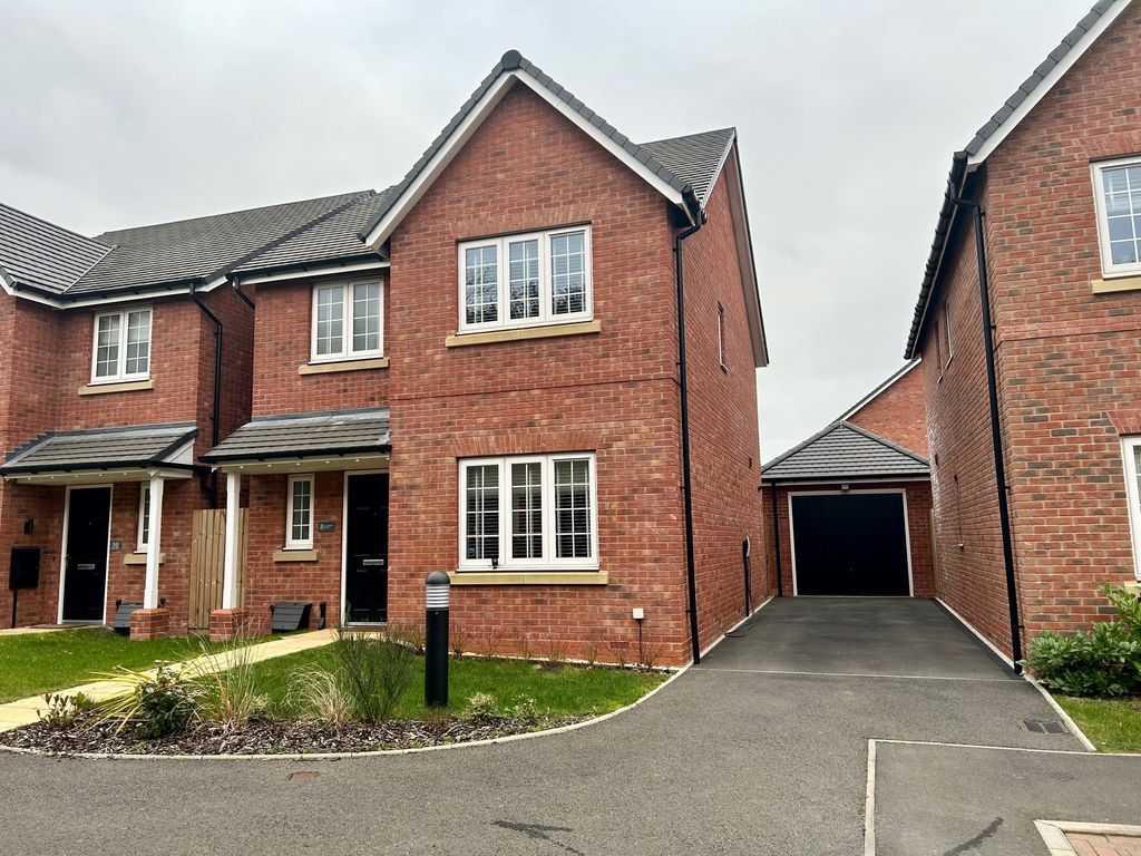 3 bed detached house for sale in Hawthorn Drive, Burton Green