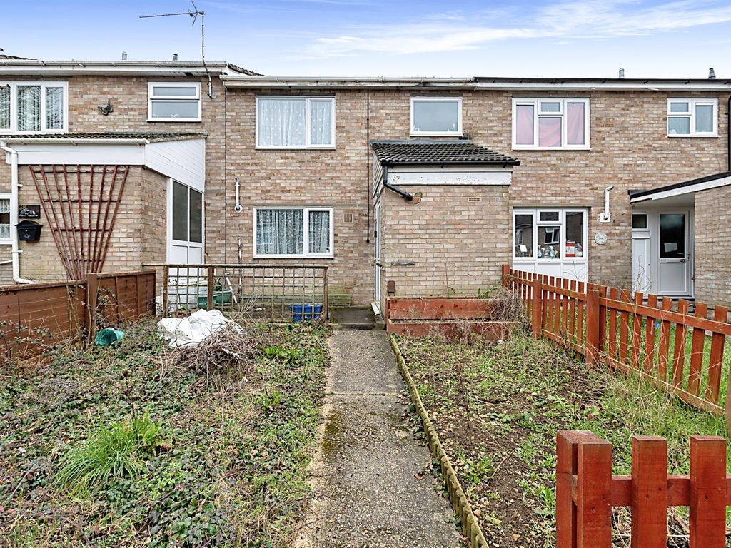 3 bed terraced house for sale in Meads Close, New Bradwell, Milton
