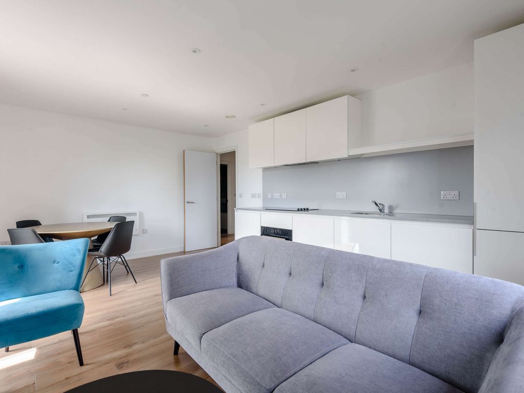 2 bed flat to rent in The Lansdowne, 25 Hagley Road, Birmingham B16, £