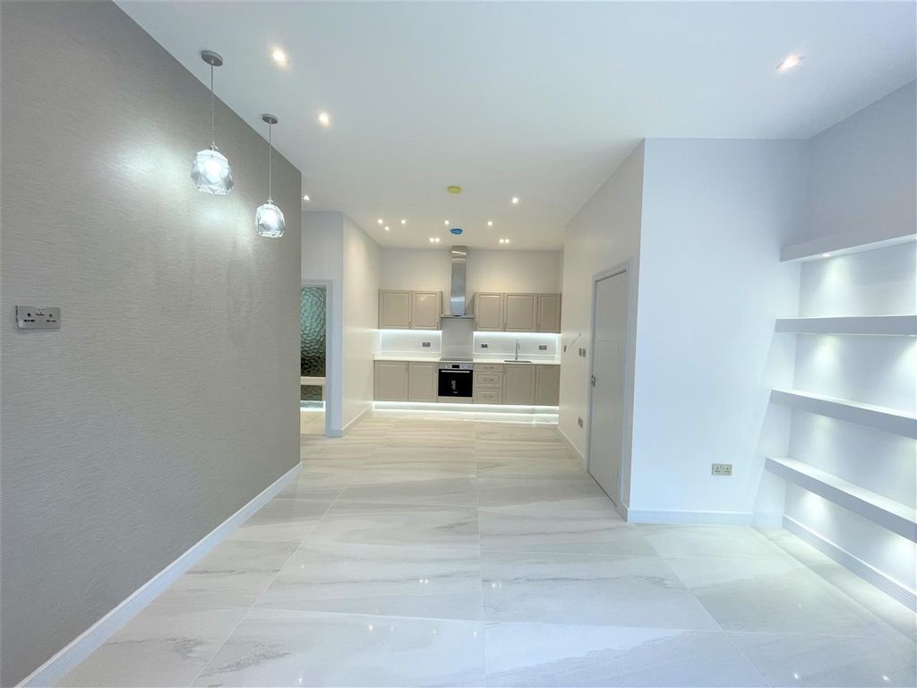 New home, 1 bed flat for sale in Orchard View, Broadway, Didcot OX11