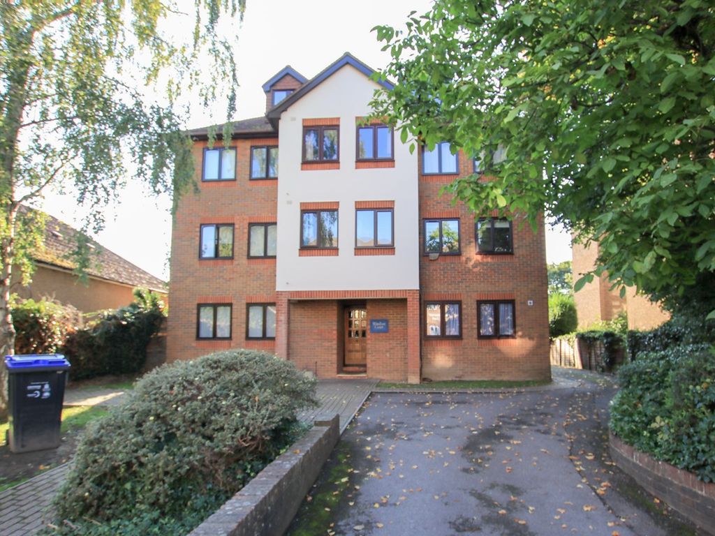 1 bed flat to rent in 156 Woodcote Road, Wallington SM6 Zoopla