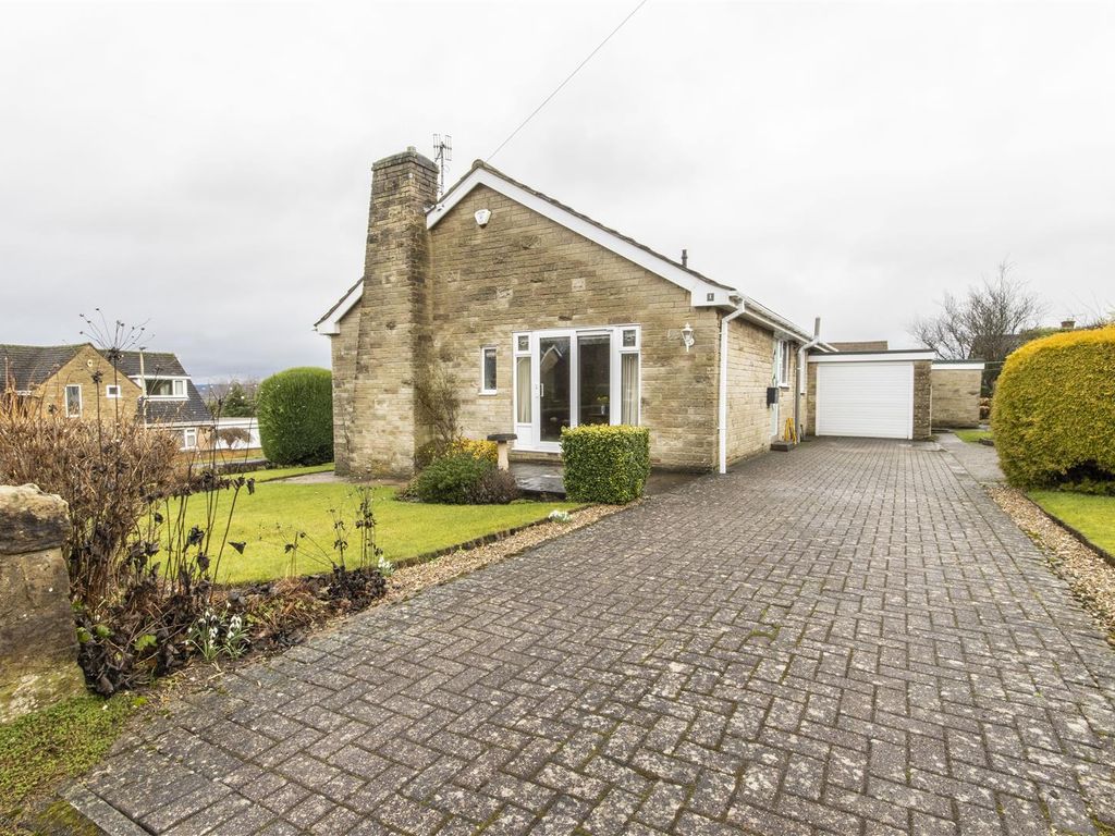 3 bed detached bungalow for sale in Selby Close, Walton, Chesterfield