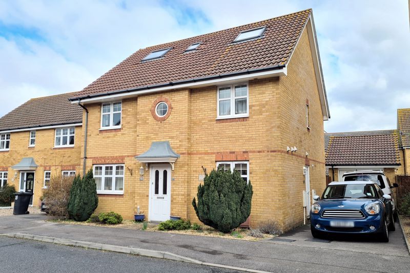 6 bed detached house for sale in Magister Drive, LeeOnTheSolent PO13