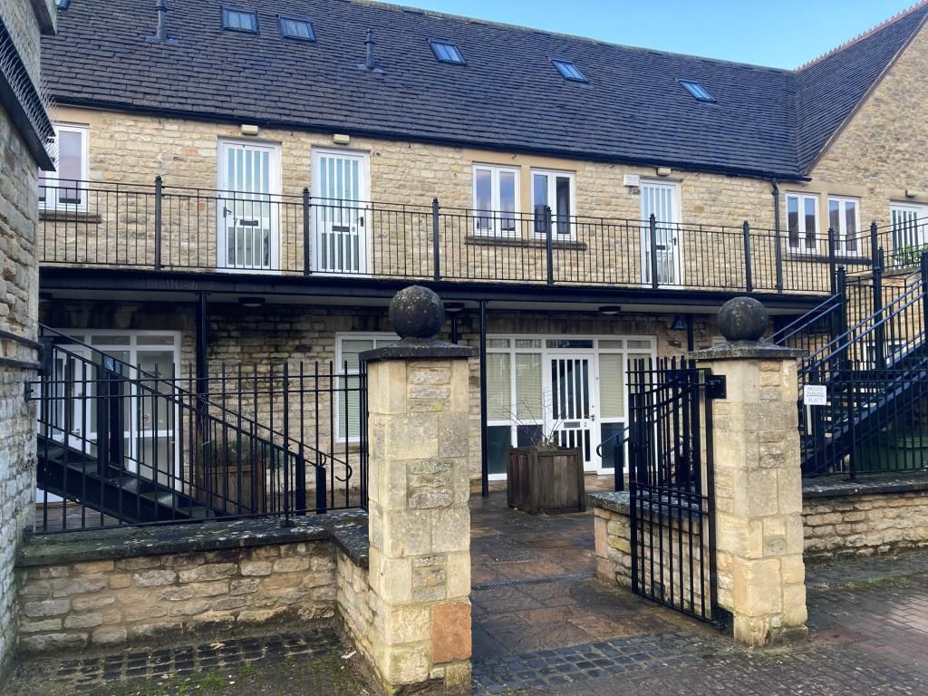 1 bed flat to rent in Bridge Street, Witney OX28, £1,100 pcm Zoopla