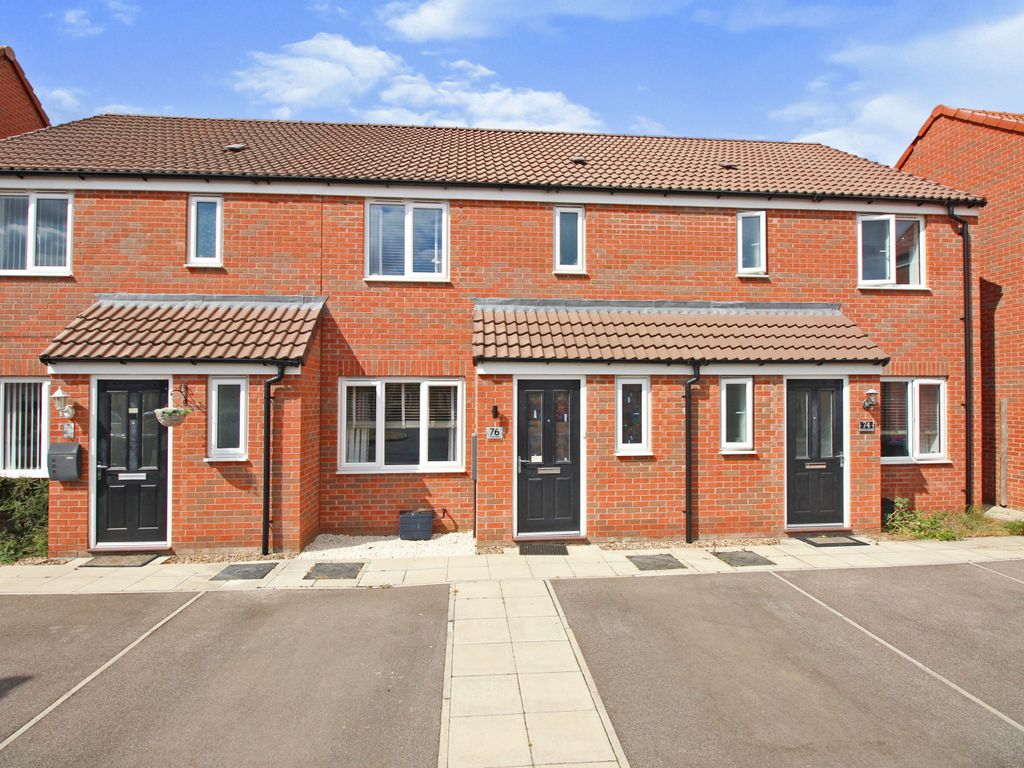 3 bed terraced house for sale in Snow Close, Holdingham, Sleaford NG34