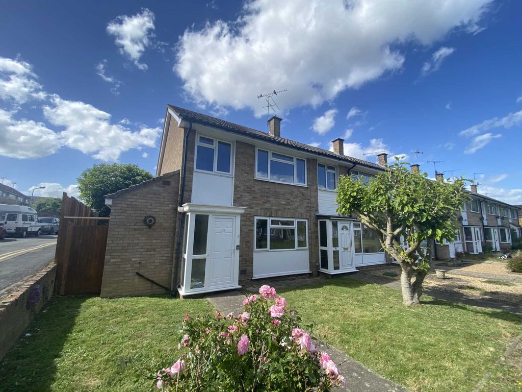 3 bed end terrace house to rent in Herons Place, Marlow SL7 Zoopla