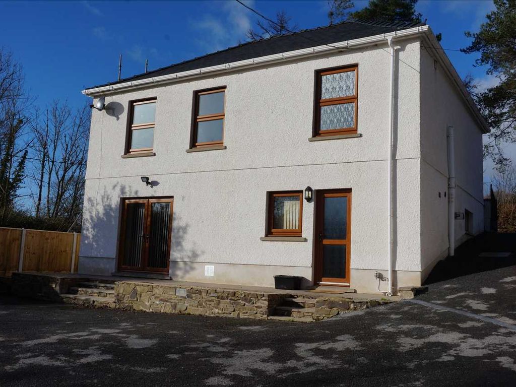 3 bed detached house for sale in Heol Cwmmawr, Drefach, Llanelli SA14