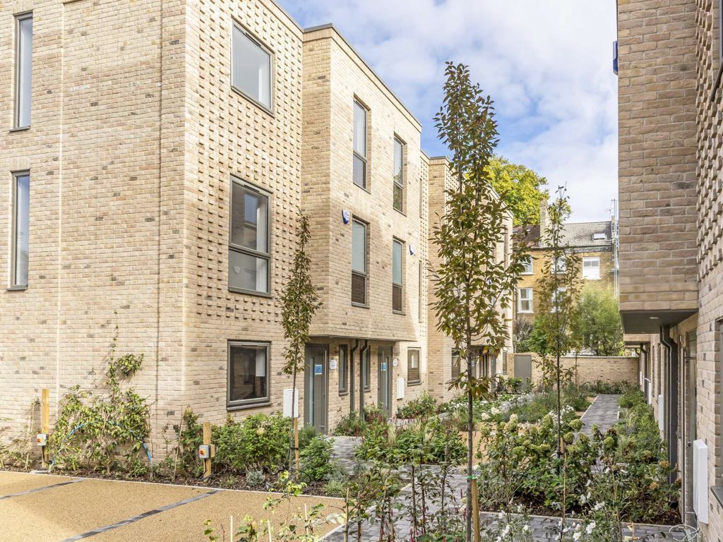 New home, 3 bed property for sale in Brighton Road, Surbiton KT6 Zoopla