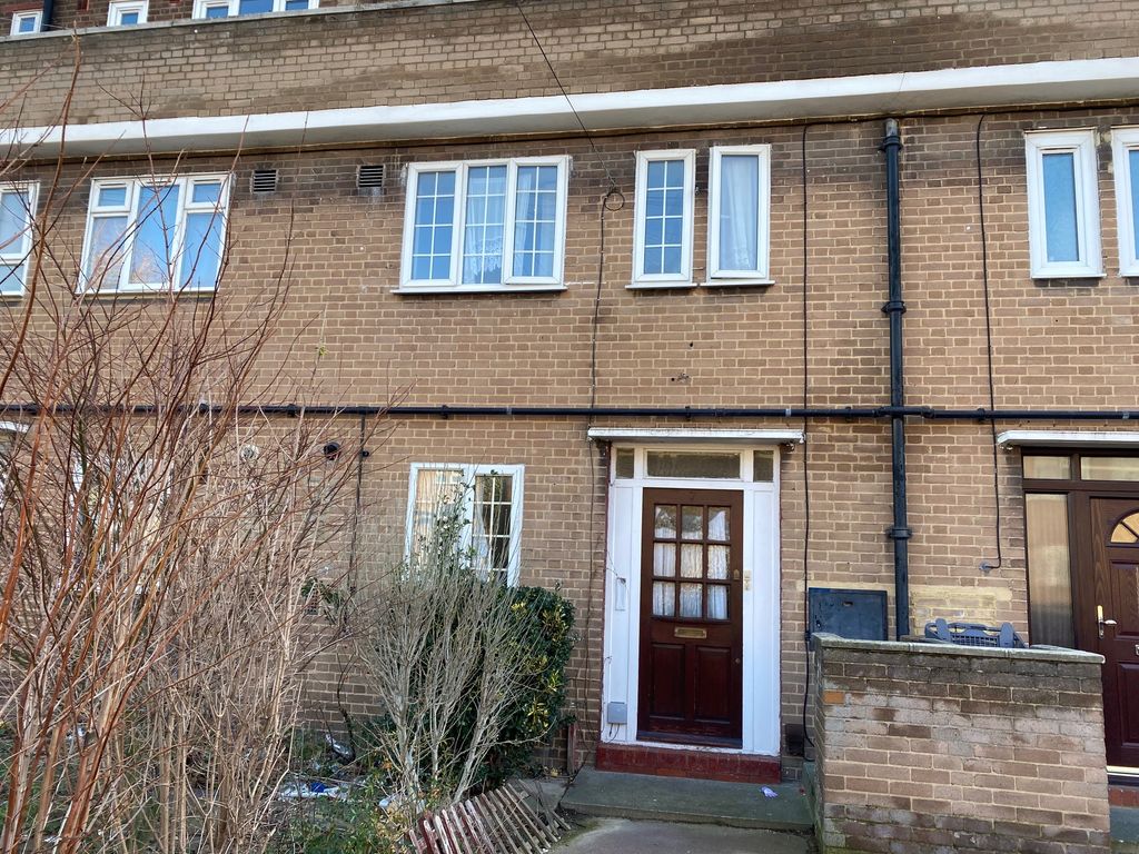 2 bed for sale in Sparrow Green, Dagenham RM10 Zoopla