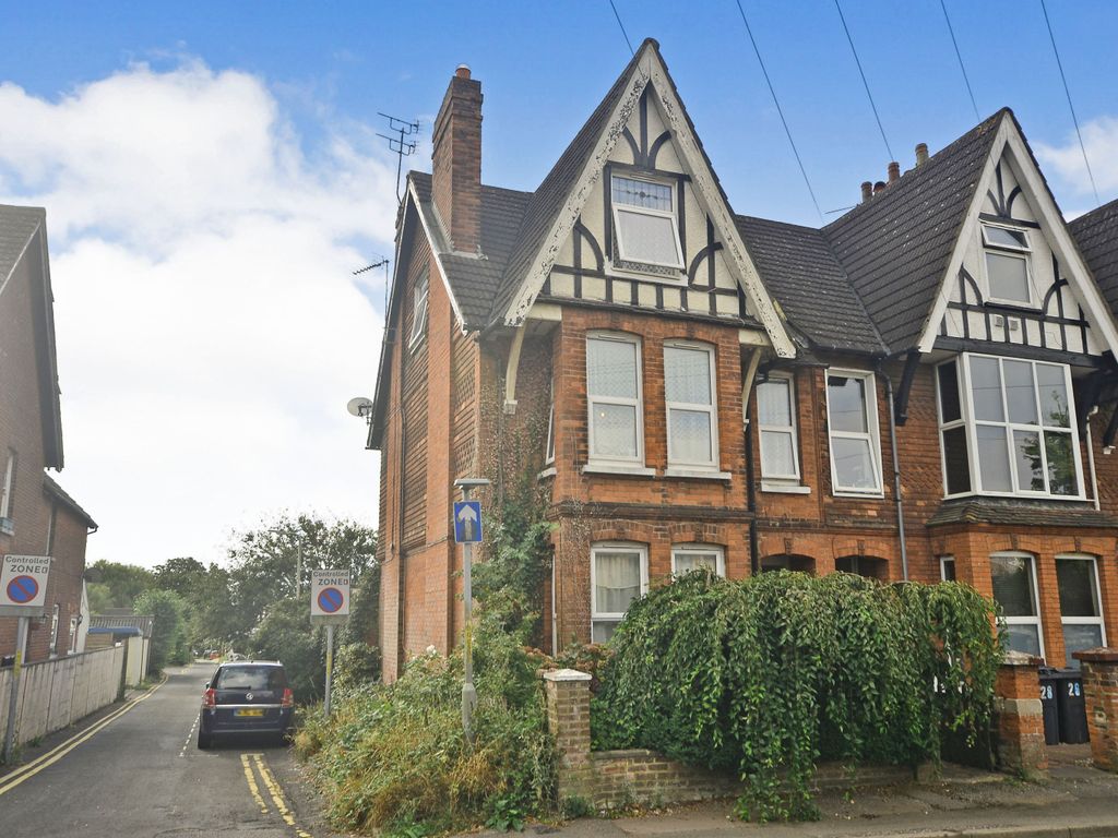 6 bed terraced house for sale in Magazine Road, Ashford TN24 Zoopla