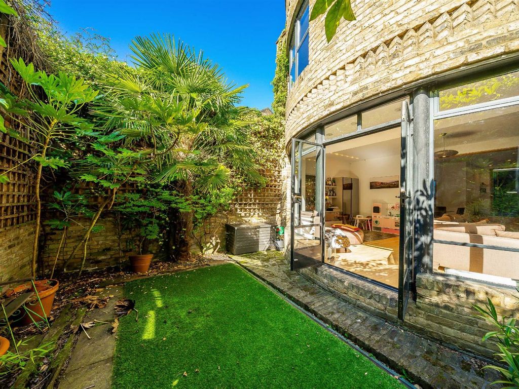 5 bed mews house for sale in Murray Mews, Camden, London NW1 Zoopla