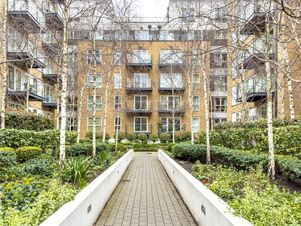2 bed flat for sale in Bromyard Avenue, London W3 Zoopla