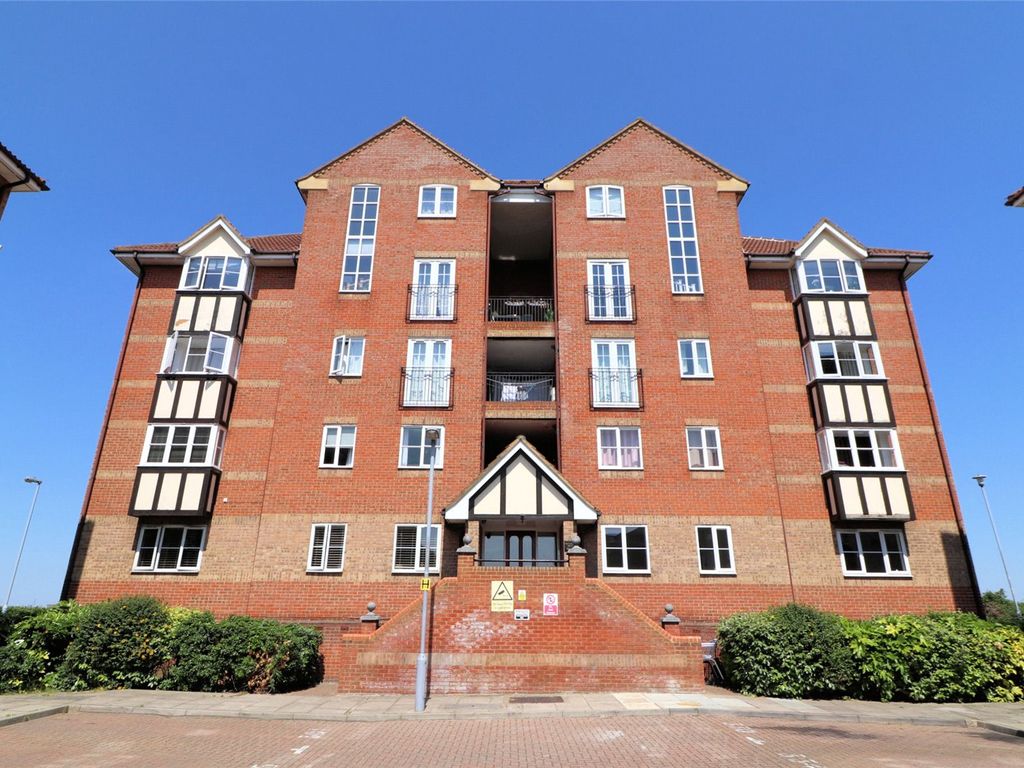2 bed flat for sale in Chandlers Drive, Erith, Kent DA8, £250,000 Zoopla