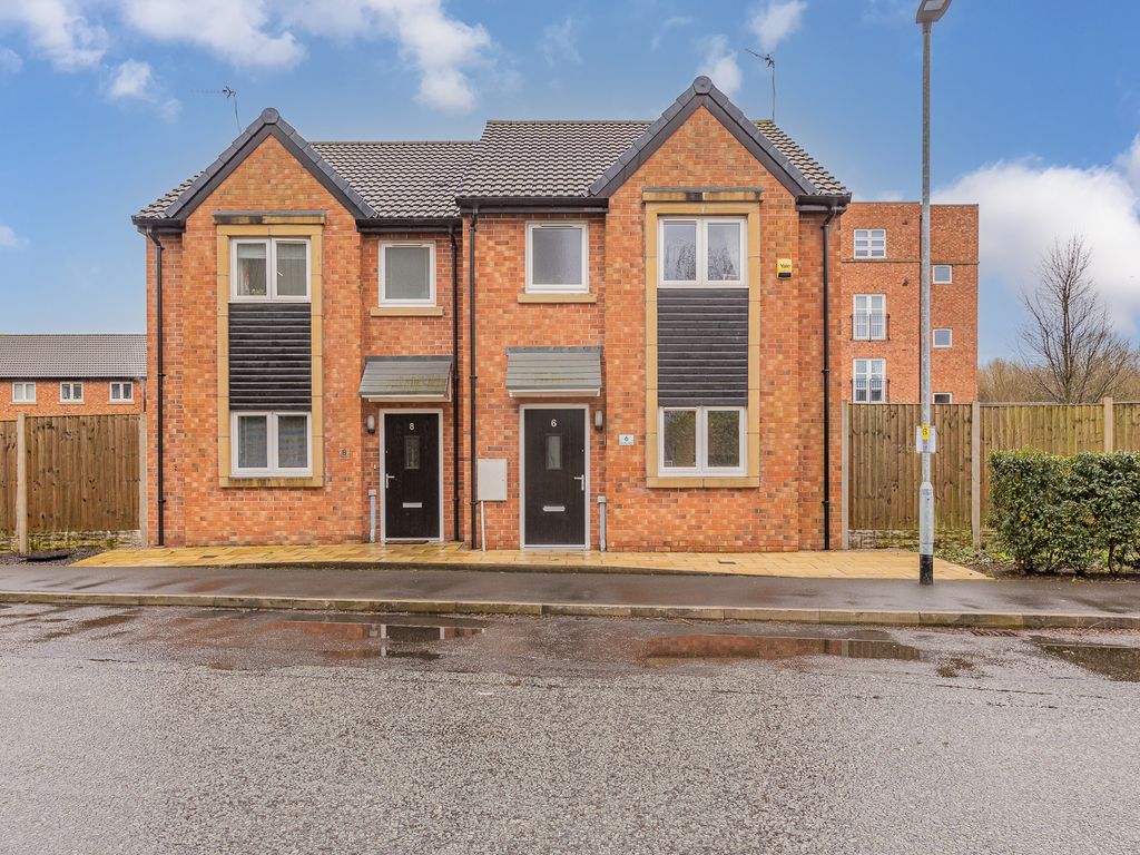 3 bed semidetached house for sale in Howley Quay Industrial Estate